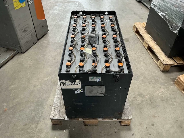 Still - 48v 625a - acculaders - 2020 - afbeelding 1 van  6