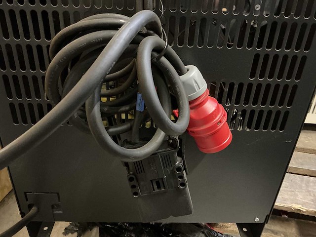 Still - 80v 70a - acculaders - 2021 - afbeelding 3 van  3