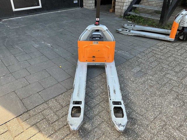 Still - ech12 - elektrische pallettrucks - 2022 - afbeelding 3 van  5