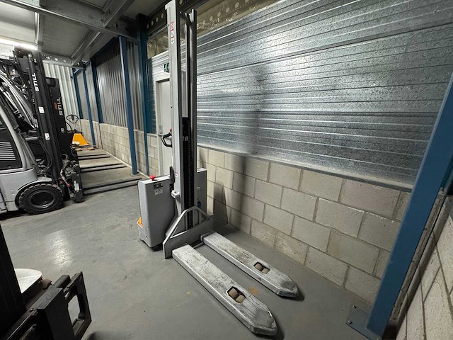 Still - ecv 10i c - stackers - 2022 - afbeelding 4 van  8