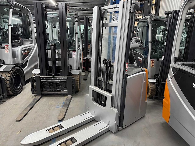 Still - exv-sf 20i - stackers - 2017 - afbeelding 4 van  10