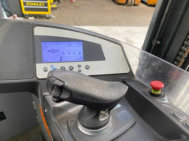 Still - fm-x14 - reach truck - 2017 - afbeelding 3 van  16