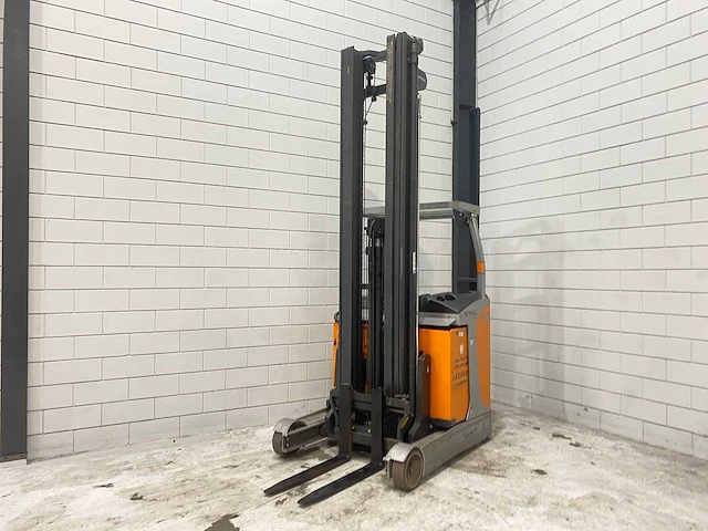 Still - fm-x14 - reach truck - 2017 - afbeelding 9 van  15