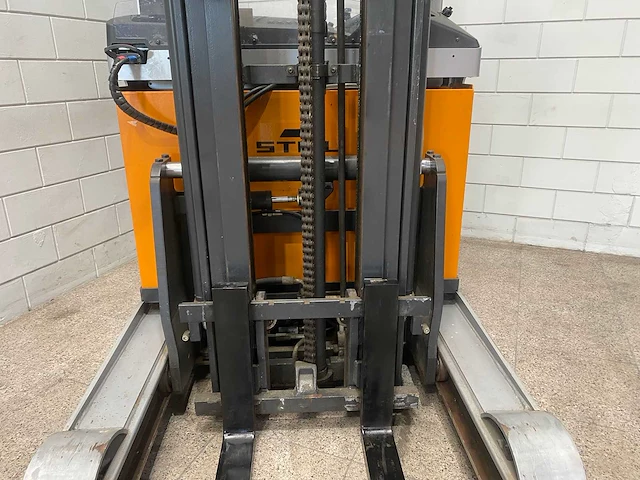 Still - fm-x14 - reach truck - afbeelding 8 van  13