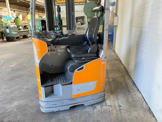 Still - fm-x17 - reach truck - afbeelding 9 van  13