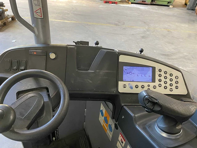 Still - fm-x17 - reach truck - afbeelding 12 van  13