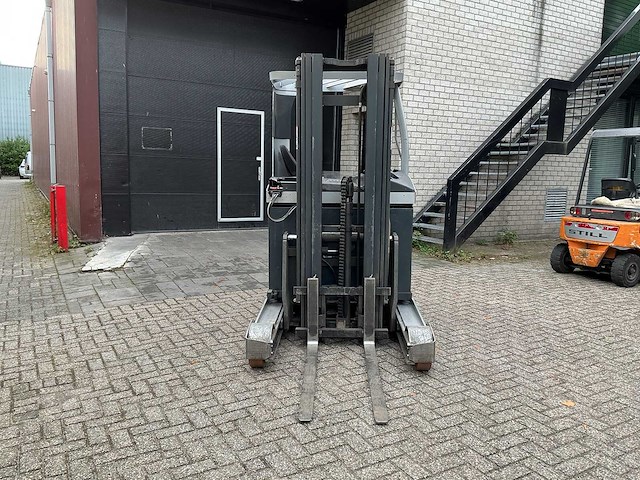 Still - fmx-14 - reach heftruck - 2014 - afbeelding 6 van  9