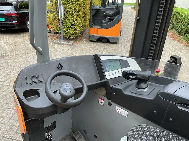 Still - fmx-14 - reach heftruck - 2014 - afbeelding 8 van  9