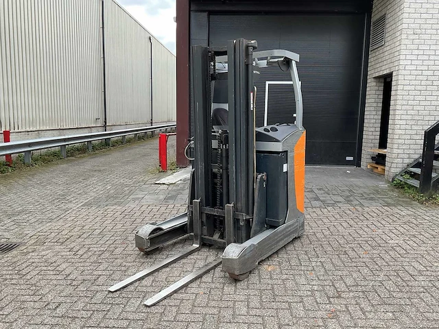 Still - fmx-14 - reachheftruck - 2014 - afbeelding 1 van  9
