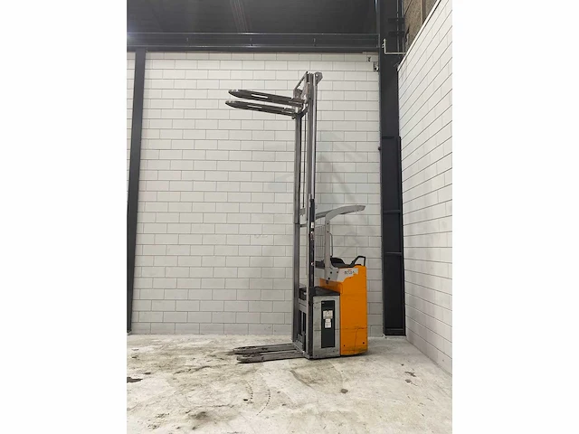 Still - fxv16n - stackers - 2019 - afbeelding 5 van  9
