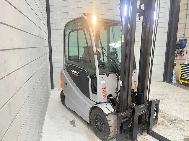 Still - rx60-30 - forklift trucks - 2014 - afbeelding 12 van  16