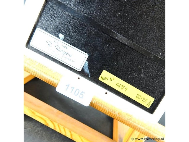 Stilleven in passe-partout en houten lijst - afbeelding 5 van  5