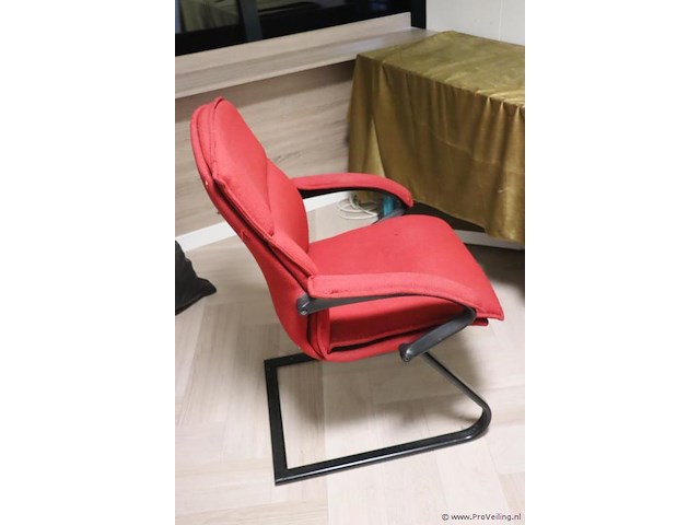 Stoel - rood gestoffeerd - 63x65x95cm - afbeelding 2 van  3