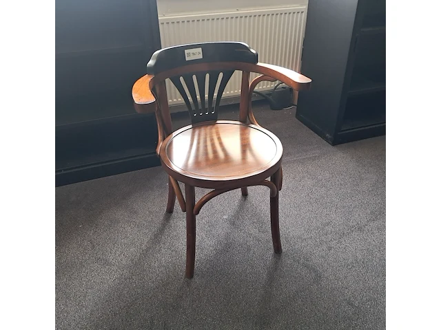 Stoel met armleuningen authentic models, hout - afbeelding 1 van  3