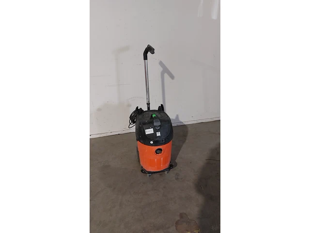 Stof-/waterzuiger - 45l - 230v kärcher, nt45/1 tact, bouwjaar 2016 - afbeelding 1 van  8