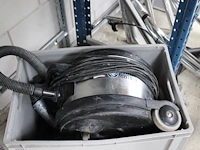 Stofzuiger nilfisk gd930 in kunststof krat. - afbeelding 1 van  2