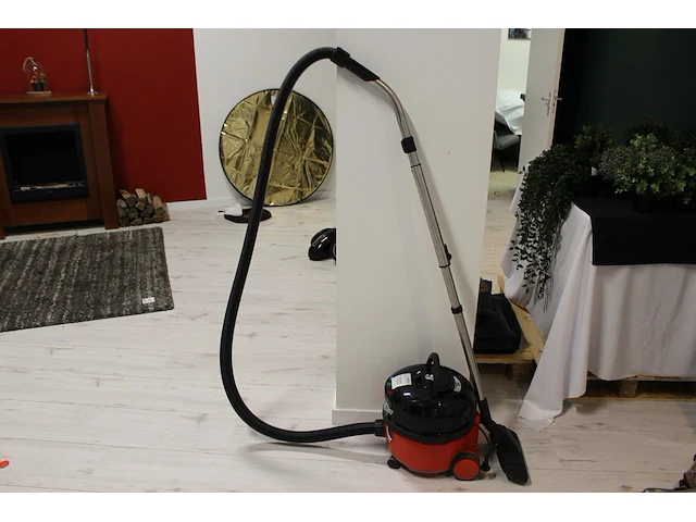 Stofzuiger numatic henri 200. - afbeelding 1 van  3