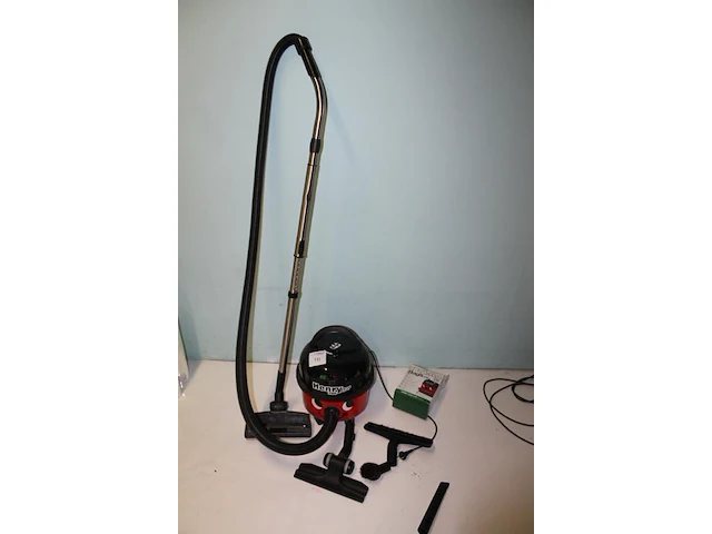 Stofzuiger numatic henry next 200 met diverse accessoires. - afbeelding 2 van  6
