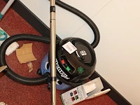 Stofzuiger numatic henry plus met enkele stofzuigerzakken. - afbeelding 2 van  2