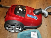 Stofzuiger philips performer silent met diverse accessoires. - afbeelding 1 van  2