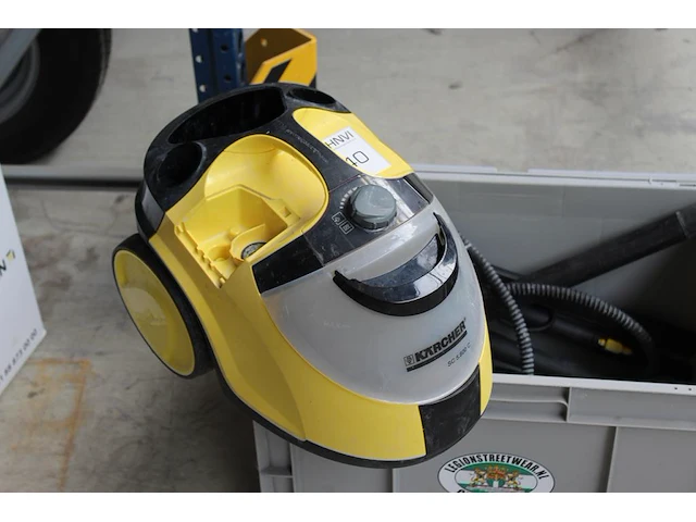 Stoomreiniger karcher sc 5.800 c in kunststof krat. - afbeelding 1 van  2
