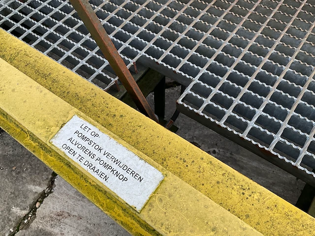 Storax 10000 kg laadbrug - afbeelding 8 van  11