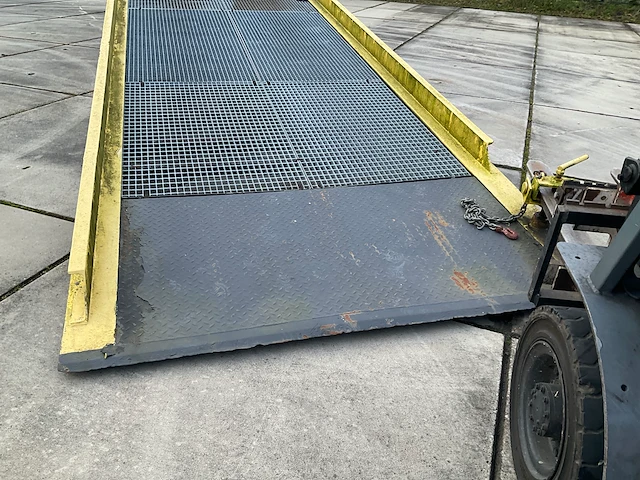 Storax 10000 kg laadbrug - afbeelding 10 van  11