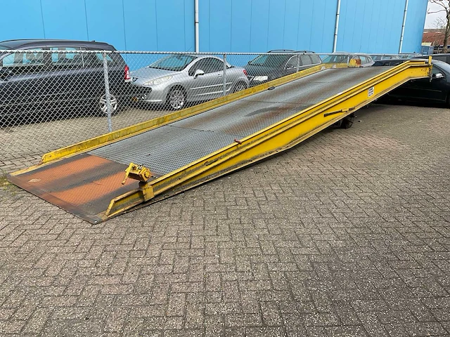Storax mobiele laadbrug - afbeelding 1 van  7