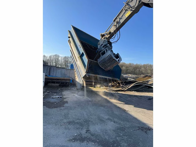 Stortbunker met transportband - afbeelding 4 van  10