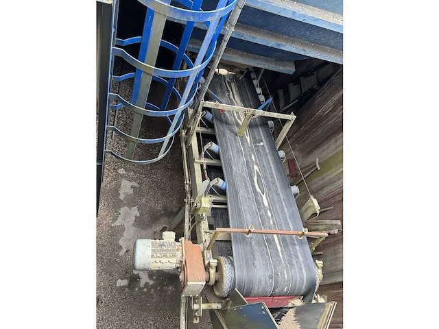 Stortbunker met transportband - afbeelding 9 van  10