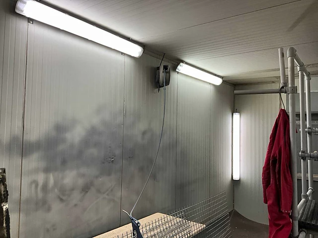 Straalafzuigings cabine - afbeelding 8 van  11