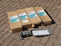 Straatlamp eversteel 66502/66500 100w 4stuks nieuw - afbeelding 1 van  1