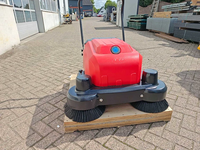 Straatveegmachine elektrisch met accu - afbeelding 12 van  15