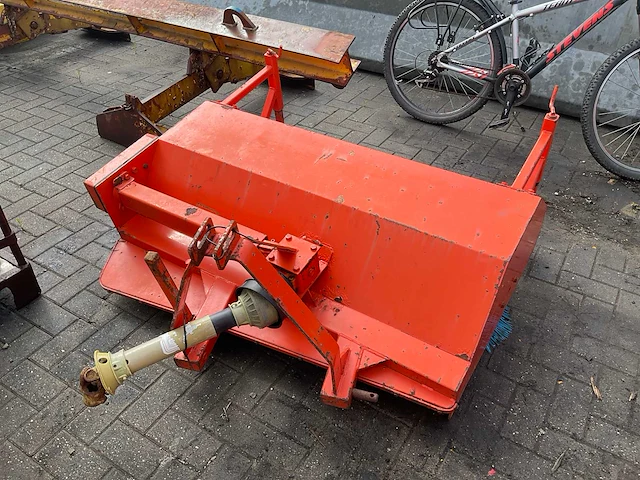 Straatveegmachine - afbeelding 1 van  11
