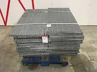 Stretched metal floor plates (34x) - afbeelding 2 van  4