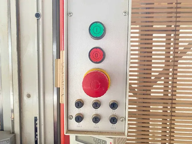 Striebig - standard iii trk - 6220a - verticale platenzaagmachine - afbeelding 8 van  25