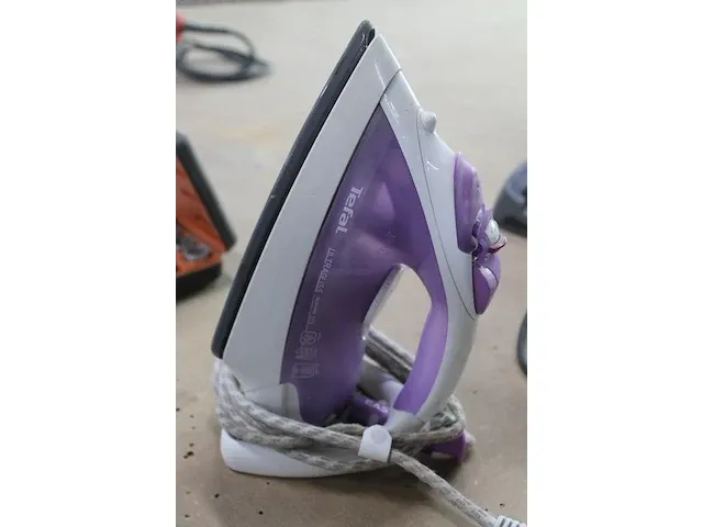 Strijkbout tefal ultragliss. - afbeelding 2 van  2