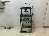 Strong pneumatisch/ hydraulisch garagepers - afbeelding 1 van  6