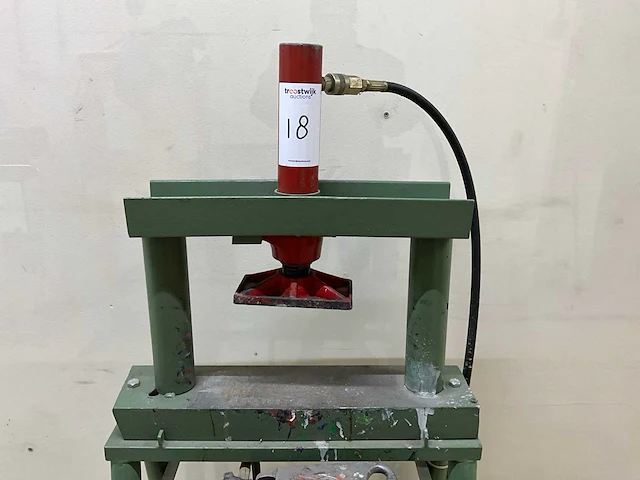 Strong pneumatisch/ hydraulisch garagepers - afbeelding 3 van  6