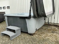 Strong spa’s jacuzzi - afbeelding 6 van  11