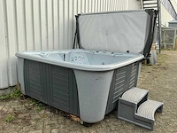 Strong spa’s jacuzzi - afbeelding 7 van  11