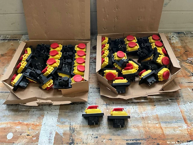 Stroom schakelaar voor machines - afbeelding 1 van  7