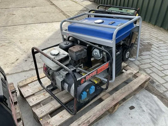 Stroomgenerator (7x) - afbeelding 14 van  16