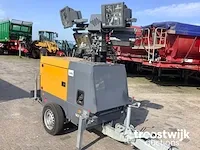 Stroomgenerator + lichtmast - afbeelding 1 van  8