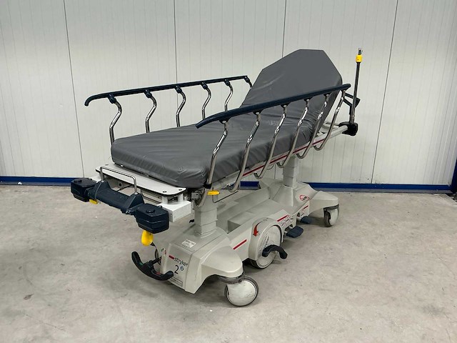 Stryker - big wheel - emergency stretcher - afbeelding 1 van  4