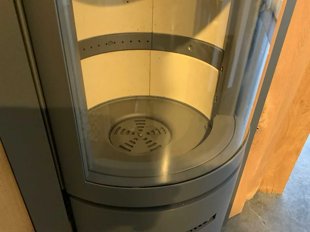 Stuv 30 in hoog houtkachel - afbeelding 3 van  4
