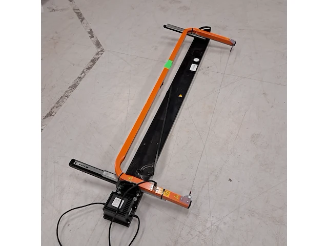 Styropor snijmachine 1020mm 230v, maitool, aluboy 2017, 2020 - afbeelding 1 van  10