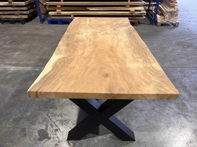 Suar boomstam tafel 200 cm. - afbeelding 2 van  3