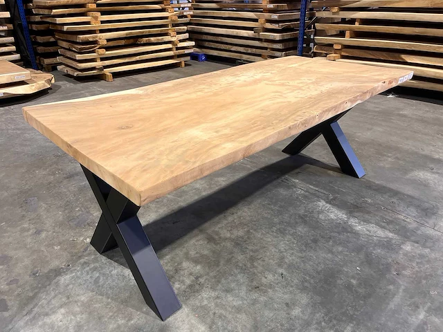 Suar boomstam tafel 200 cm. - afbeelding 3 van  3