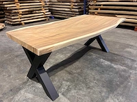 Suar boomstam tafel 200 cm. - afbeelding 1 van  3